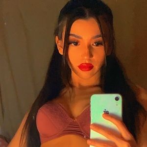 Meet your Posher, Aura